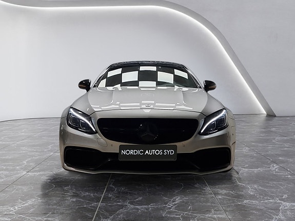 Mercedes-Benz C63 8 of 27