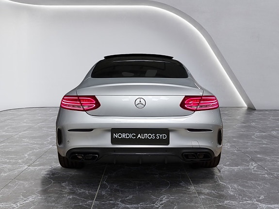 Mercedes-Benz C63 4 of 5