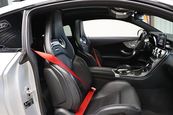 Mercedes-Benz C63 26 of 27