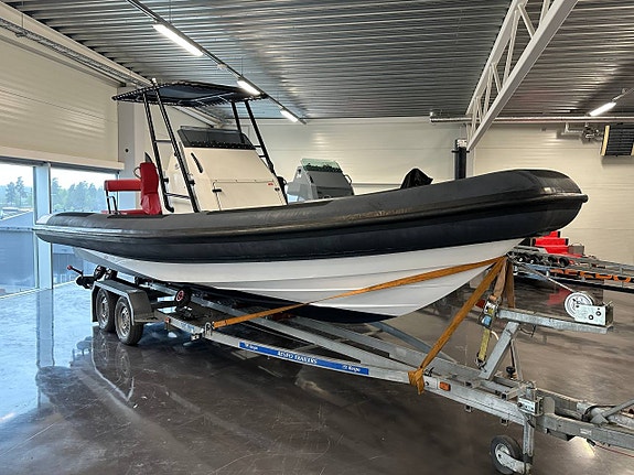 DAHL 25 med Volvo Penta 430 CE 3 of 5