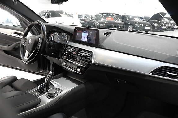 BMW 530e 11 of 27