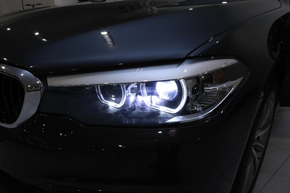 BMW 530e 8 of 27