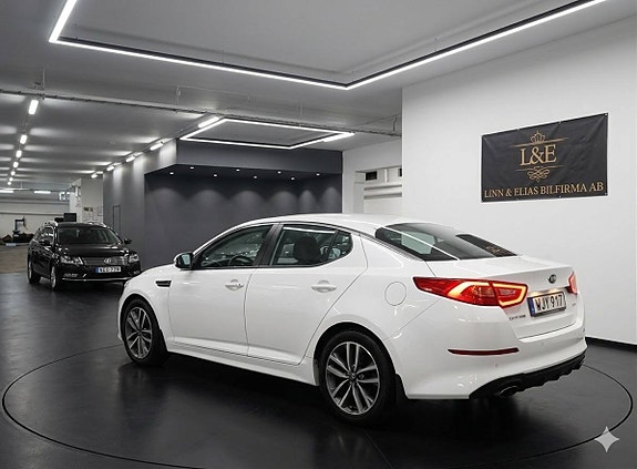 Kia Optima 4 of 5