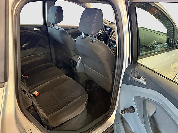 Ford C-Max 18 of 21
