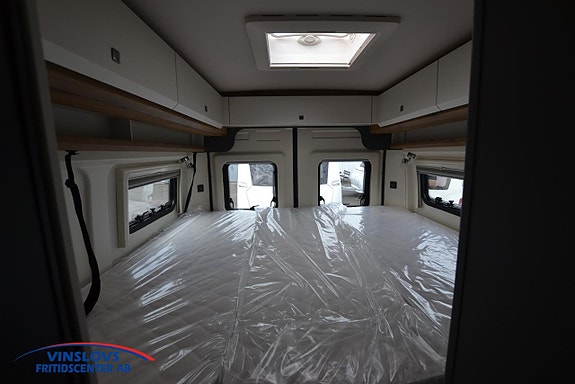 Hobby Prestige Van 640 ET 13 of 15