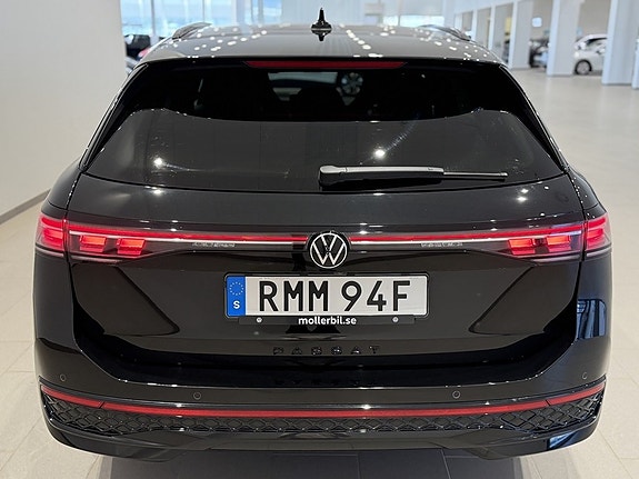 Volkswagen Passat 7 of 26