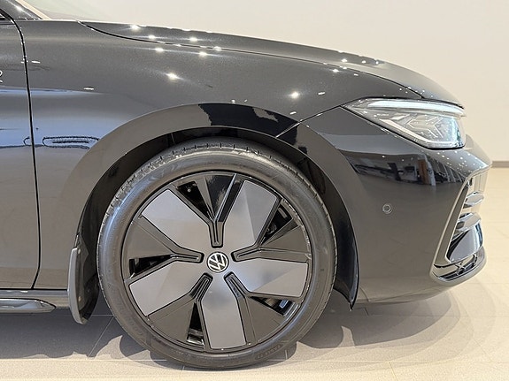Volkswagen Passat 4 of 5
