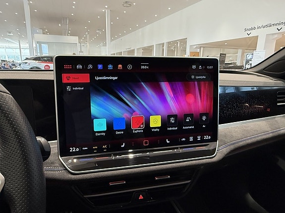Volkswagen Passat 25 of 26