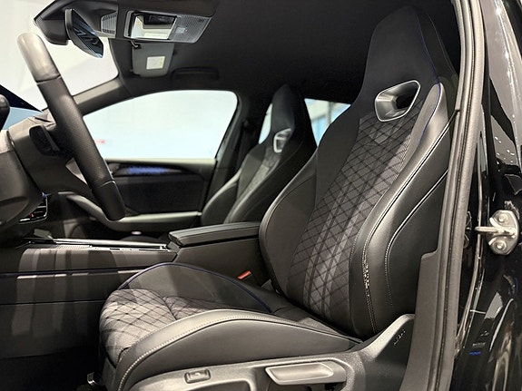 Volkswagen Passat 15 of 26