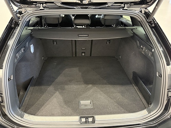Volkswagen Passat 8 of 26