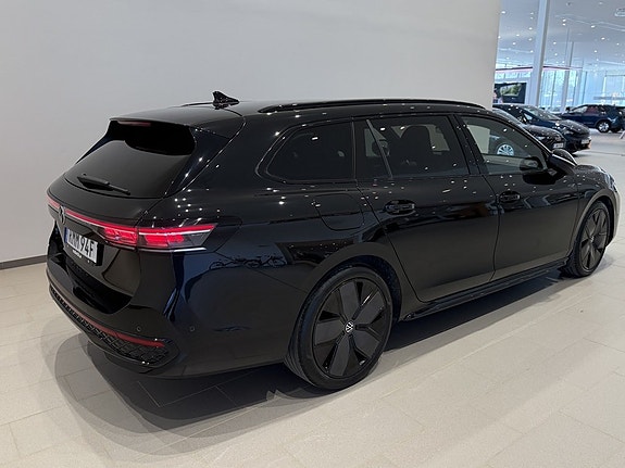 Volkswagen Passat 6 of 26