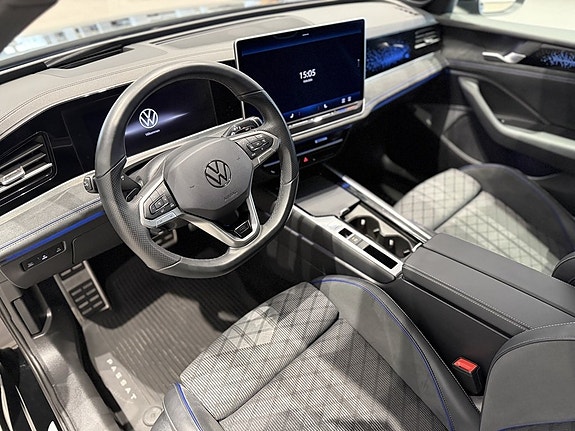 Volkswagen Passat 14 of 26