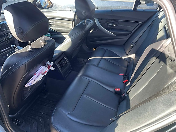 BMW 320d 7 of 11