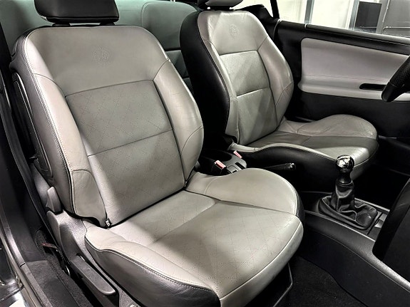 Peugeot 207 CC 16 of 21