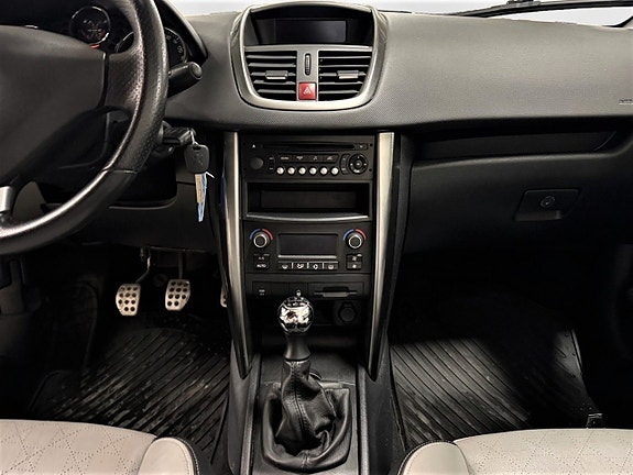 Peugeot 207 CC 15 of 21
