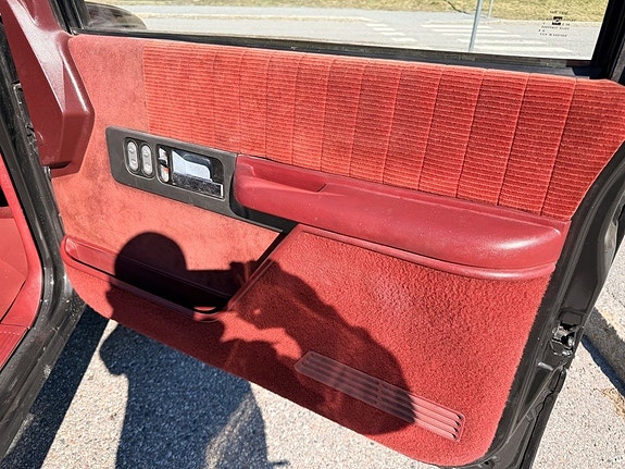 Chevrolet K1500 9 of 12