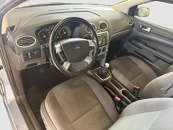 Ford Focus 8 of 16