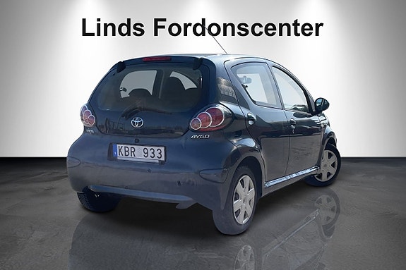 Toyota Aygo 4 of 6