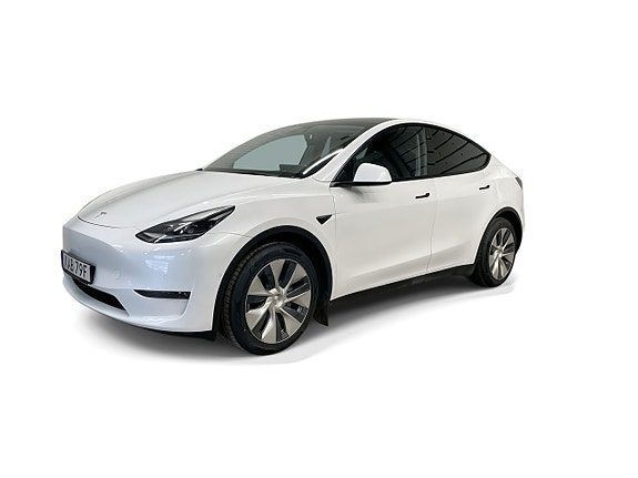 Tesla Model Y 2 of 5