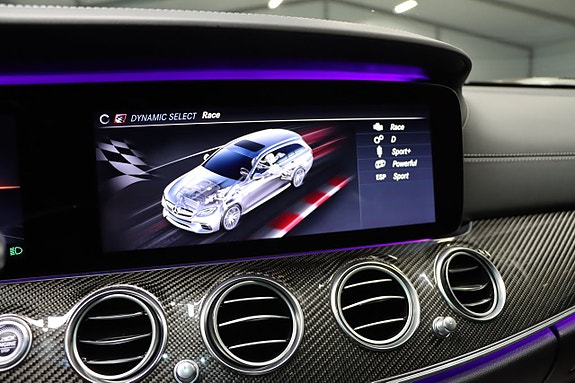 Mercedes-Benz E63 21 of 29