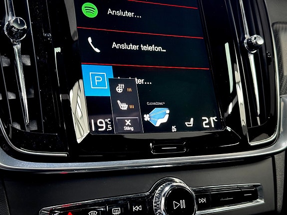 Volvo S90 18 of 28