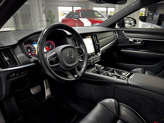Volvo S90 21 of 28