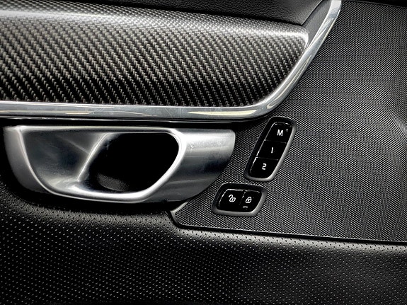 Volvo S90 27 of 28