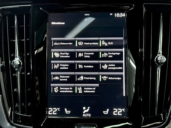 Volvo S90 13 of 28