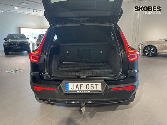 Volvo XC40 16 of 22