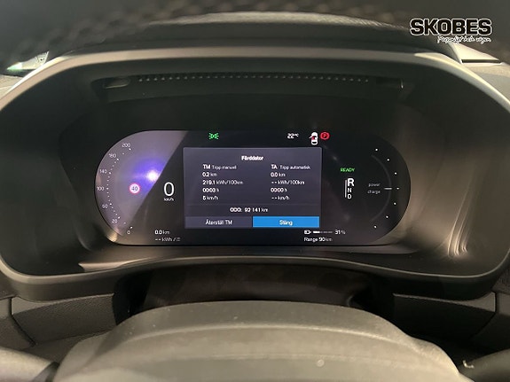 Volvo XC40 13 of 22
