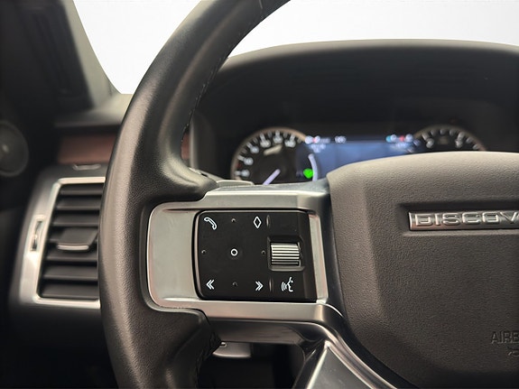 Land Rover Discovery 15 of 30