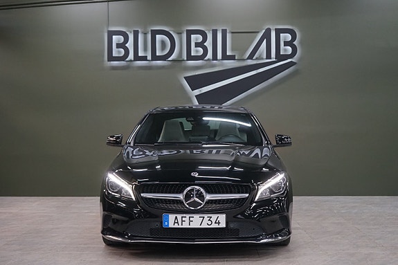 Mercedes-Benz CLA220 3 of 5
