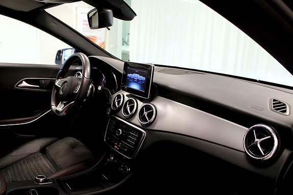 Mercedes-Benz CLA220 d 9 of 14