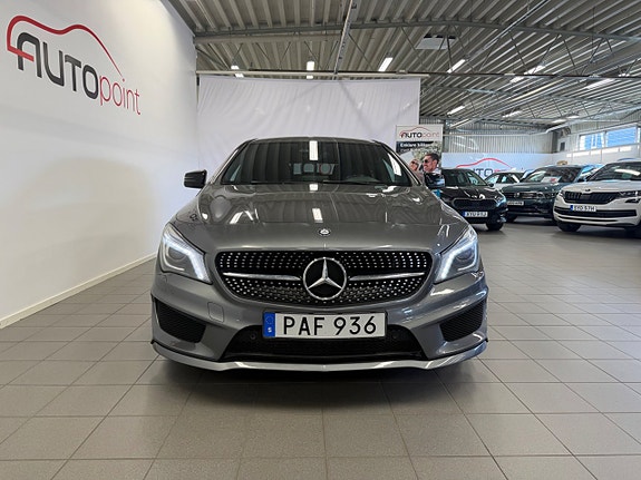 Mercedes-Benz CLA200 3 of 5