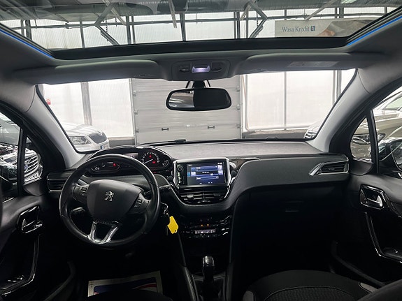 Peugeot 208 15 of 15