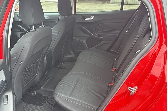 Ford Focus 10 of 26