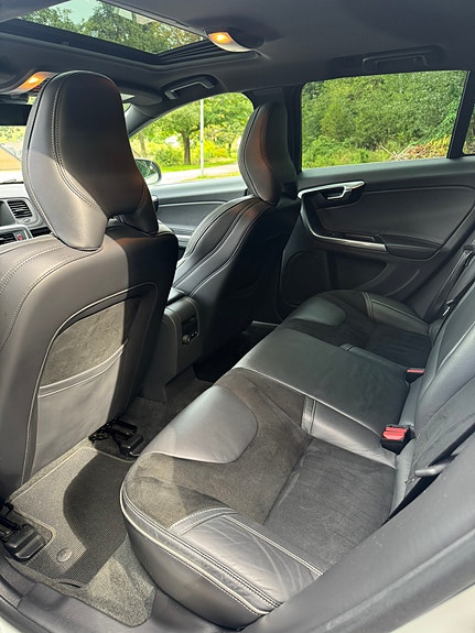 Volvo V60 6 of 7