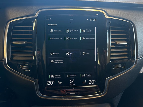Volvo XC90 14 of 23