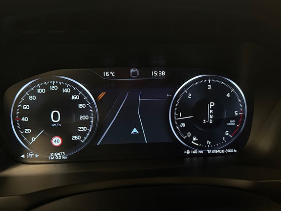 Volvo XC90 20 of 23