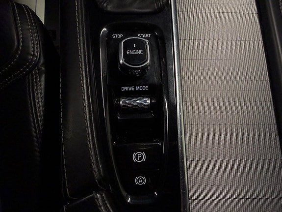 Volvo XC90 11 of 23