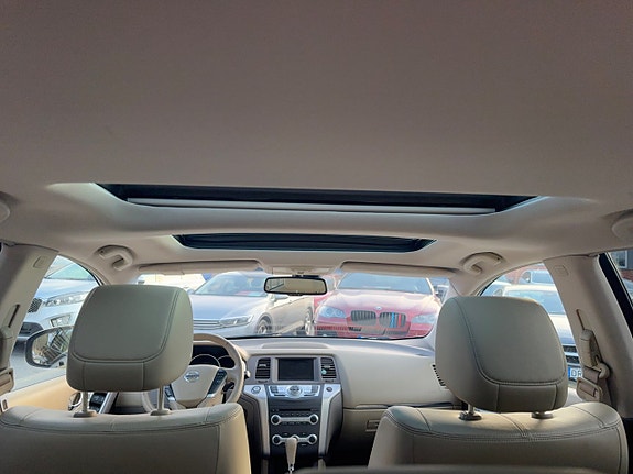 Nissan Murano 8 of 18