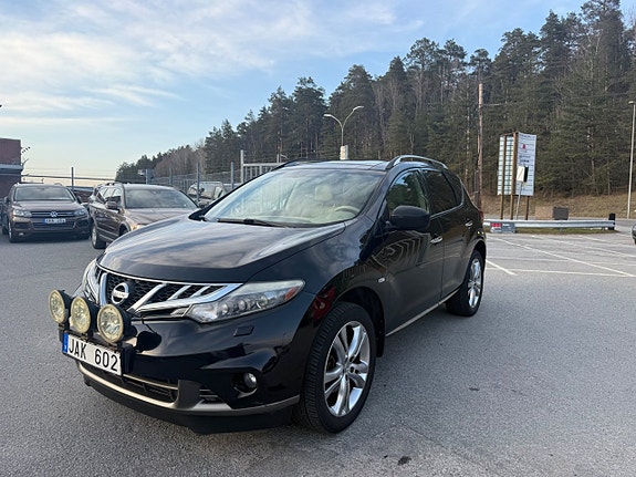 Nissan Murano 2 of 5