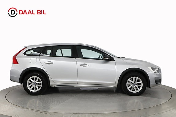 Volvo V60 Cross Country 5 of 5