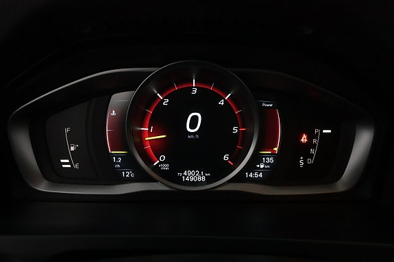 Volvo V60 Cross Country 15 of 23