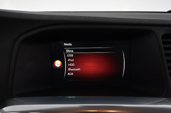 Volvo V60 Cross Country 18 of 23