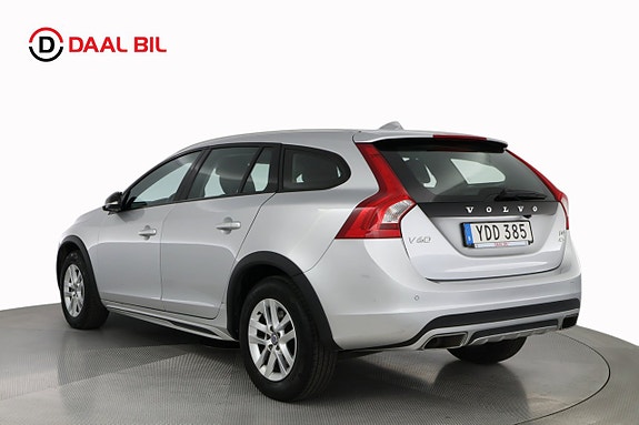 Volvo V60 Cross Country 8 of 23