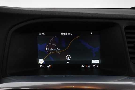 Volvo V60 Cross Country 17 of 23