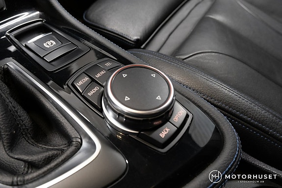BMW 218 14 of 17