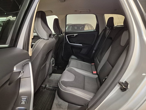 Volvo XC60 13 of 18