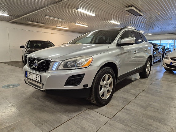 Volvo XC60 3 of 5
